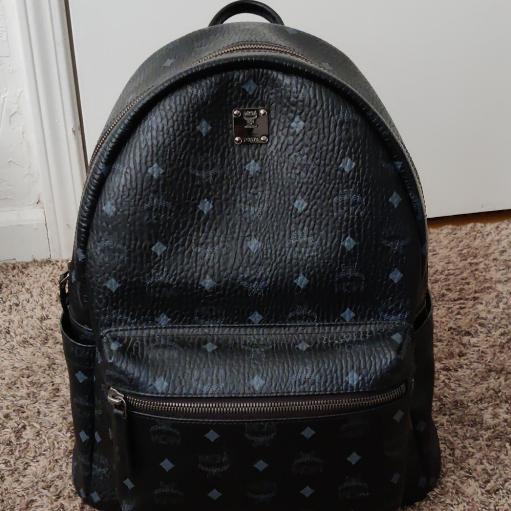 MCM stark medium backpack in Visetos